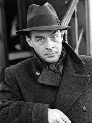 A Deconstruction of Erich Maria Remarques All