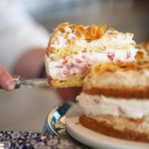Trümmertorte – Delicious Meringue Rubble Cake