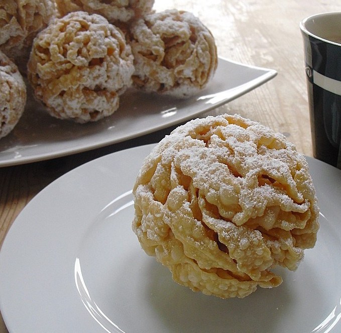 Schneeball - Sweet Pastry from Rothenburg ob der Tauber - German Culture